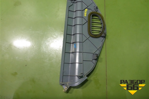 Накладка на торпедо  (правая боковая) (A9406802806) для Камаз  5490