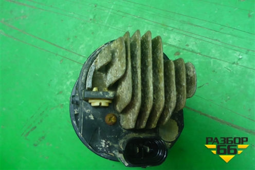 Фара противотуманная правая (после 2015г) (8121048051) для Toyota Land Cruiser (200) с 2008г