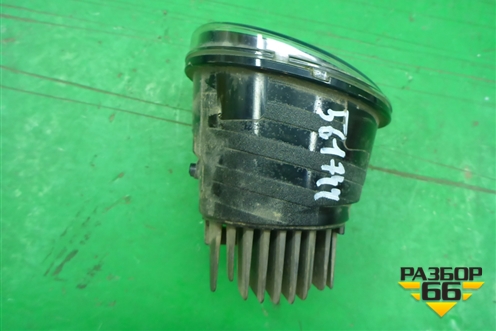 Фара противотуманная правая (после 2015г) (8121048051) для Toyota Land Cruiser (200) с 2008г
