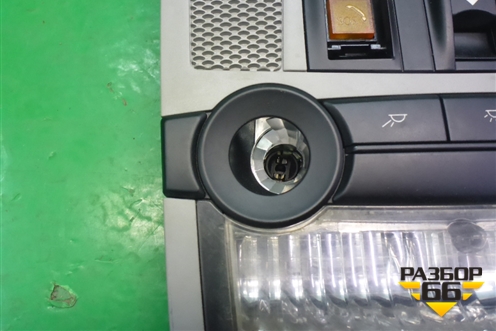 Плафон салонный передний (под люк) (61319225942) для BMW X5 E70 с 2007-2013г