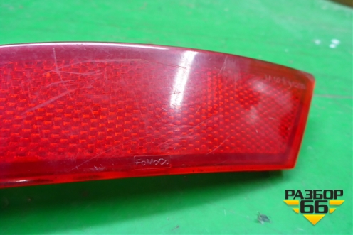 Отражатель в задний бампер левый (BM51515C0AD) для Ford Focus 3 с 2011г