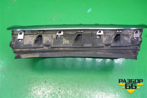Решетка радиатора левая (51137171395) для BMW X5 E70 с 2007-2013г