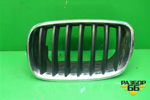 Решетка радиатора левая (51137171395) для BMW X5 E70 с 2007-2013г