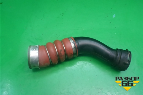 Патрубок интеркулера (3.0л N55B30A) (13717583716) для BMW X5 E70 с 2007-2013г