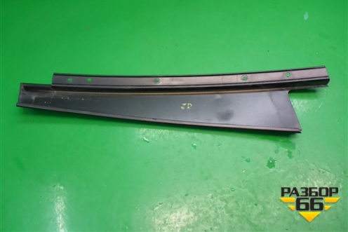 Накладка двери задней правой (на рамку) для BMW X5 E70 с 2007-2013г