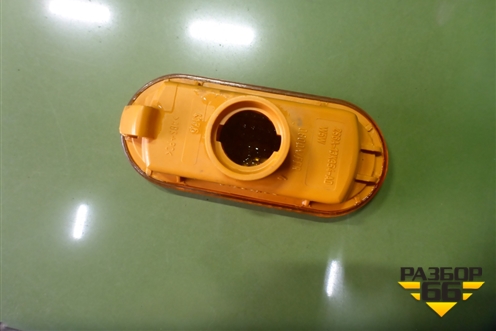 Повторитель на крыло (2S6A13K354AD) для Ford Fusion с 2002г