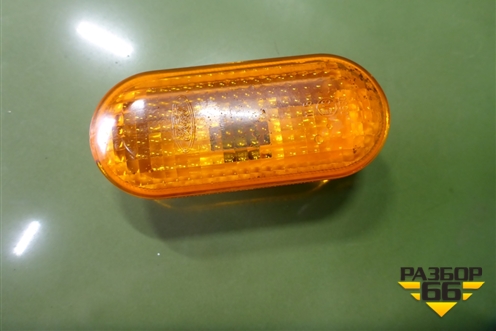 Повторитель на крыло (2S6A13K354AD) для Ford Fusion с 2002г
