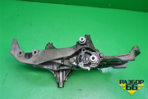 Кронштейн генератора (1.4л K7JA710) (8200169566) для Renault Logan с 2004-2015г