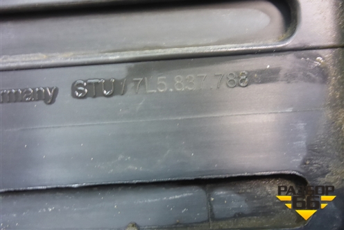 Накладка двери передней правой (7L5837788) для Porsche Cayenne с 2003-2010г