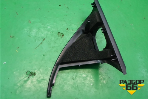 Накладка двери передней левой уголок (7L5837993D) для Porsche Cayenne с 2003-2010г
