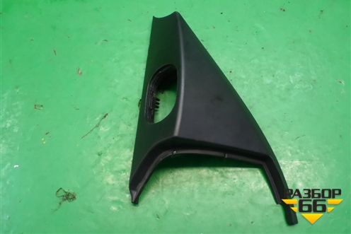 Накладка двери передней левой уголок (7L5837993D) для Porsche Cayenne с 2003-2010г