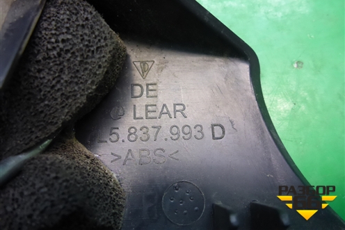 Накладка двери передней левой уголок (7L5837993D) для Porsche Cayenne с 2003-2010г