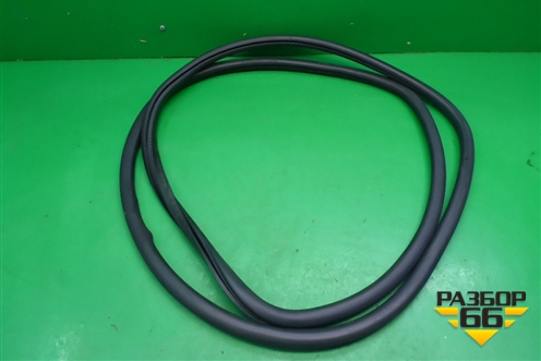 Уплотнитель двери задней правой (7L0867367A) для Porsche Cayenne с 2003-2010г
