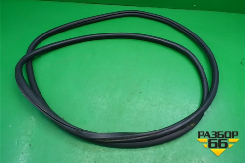 Уплотнитель двери передней левой (7L0867365A) для Porsche Cayenne с 2003-2010г