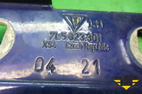 Петля капота левая (7L5823301) для Porsche Cayenne с 2003-2010г
