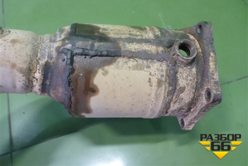 Приёмная труба глушителя (правая 4.5л M48) для Porsche Cayenne с 2003-2010г
