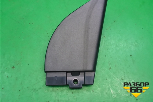 Накладка двери передней правой уголок (802921AA0A) для Nissan Murano (Z51) с 2007-2015г