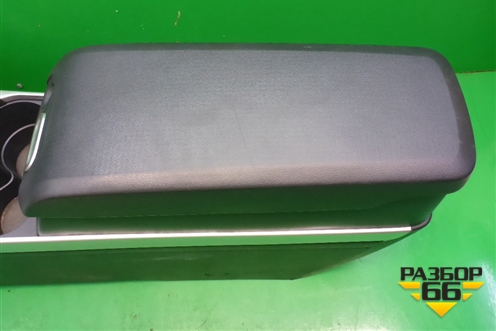 Подлокотник (EG2164441) для Mazda CX 7 с 2006-2012г