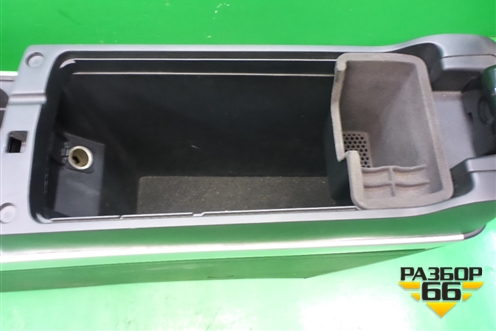 Подлокотник (EG2164441) для Mazda CX 7 с 2006-2012г