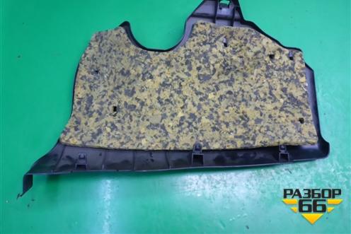 Накладка на торпедо (правая под бардачком) (EG2164520) для Mazda CX 7 с 2006-2012г