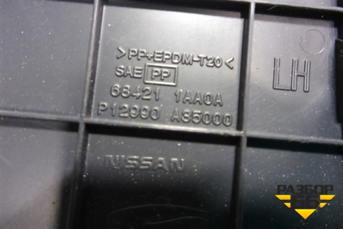 Накладка на торпедо (боковая левая) (684211AA0A) для Nissan Murano (Z51) с 2007-2015г