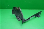 Дефлектор радиатора левый (EG2156253) для Mazda CX 7 с 2006-2012г