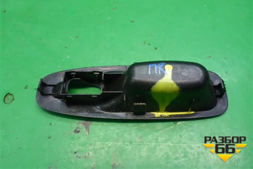 Накладка двери передней правой (на обшивку) для Hyundai Aсcent с 2000г