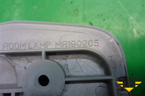 Плафон салонный задний (MR190205) для Mitsubishi Lancer-9  с 2003-2008г