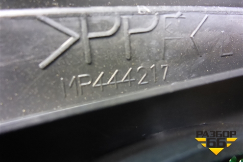 Решетка динамика (в полку левая) (MR444217) для Mitsubishi Lancer-9  с 2003-2008г