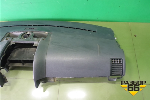 Торпедо с AIR BAG (верхняя часть) для Volkswagen Touareg c 2002-2010г