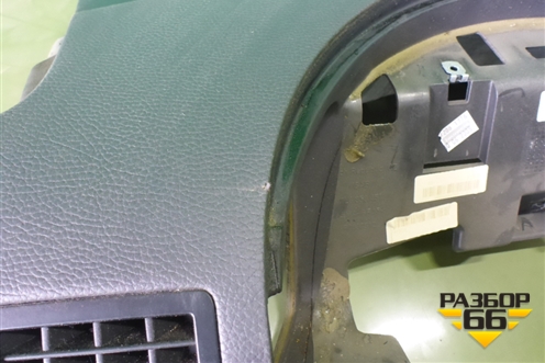 Торпедо с AIR BAG (верхняя часть) для Volkswagen Touareg c 2002-2010г