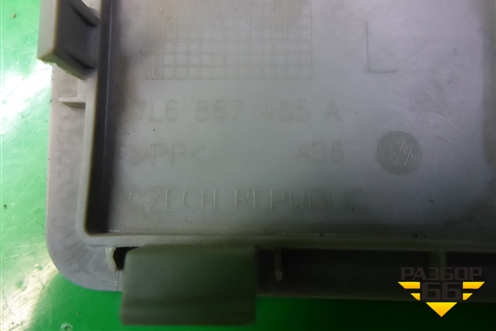 Плафон салонный задний (левый) (7L6867485A) для Volkswagen Touareg c 2002-2010г