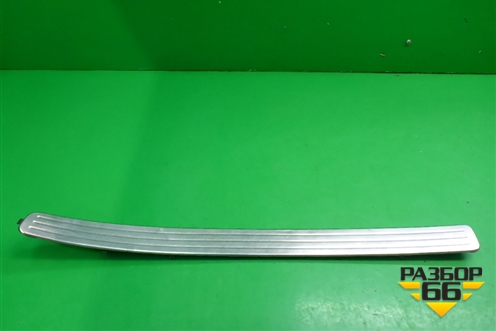 Накладка порога внутренняя переднего левого (7L0853655C) для Volkswagen Touareg c 2002-2010г