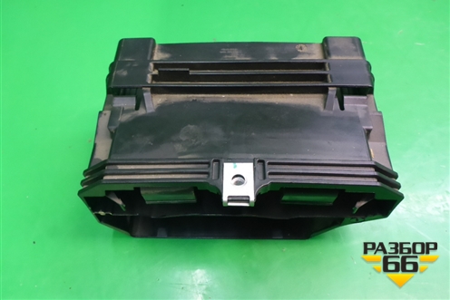 Кронштейн (блока управления акпп) (7L0927131D) для Volkswagen Touareg c 2002-2010г
