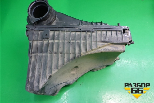 Корпус воздушного фильтра (левый 4.2л BAR) (7L6128601N) для Volkswagen Touareg c 2002-2010г