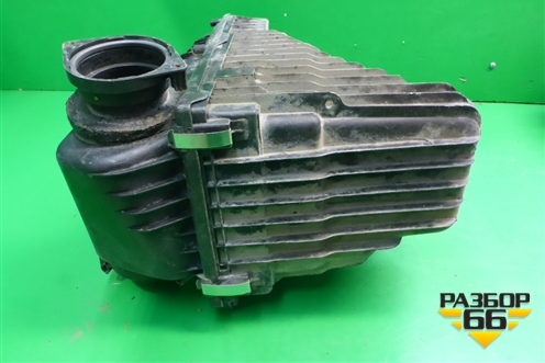 Корпус воздушного фильтра (левый 4.2л BAR) (7L6128601N) для Volkswagen Touareg c 2002-2010г