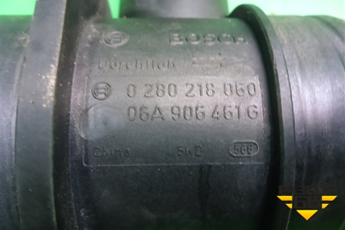 Датчик массового расхода воздуха (4.2л BAR) (06A906461) для Volkswagen Touareg c 2002-2010г