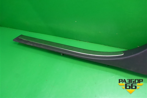 Накладка порога внутренняя правая (7L0853370G) для Volkswagen Touareg c 2002-2010г
