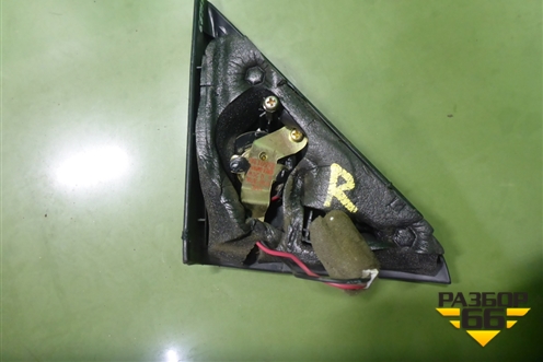 Накладка двери передней правой уголок (876603D000) для Hyundai Sonata-5 с 2001г