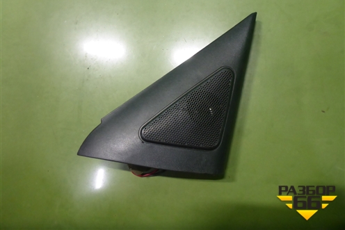 Накладка двери передней правой уголок (876603D000) для Hyundai Sonata-5 с 2001г