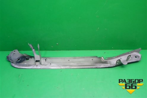Кронштейн переднего крыла правый (7L6805920B) для Volkswagen Touareg c 2002-2010г