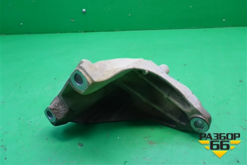 Кронштейн двигателя левый (4.2л BAR) (7L8199307D) для Volkswagen Touareg c 2002-2010г