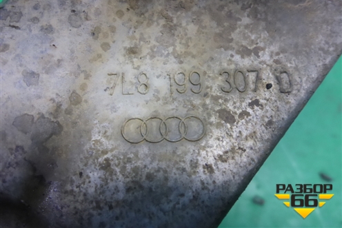 Кронштейн двигателя левый (4.2л BAR) (7L8199307D) для Volkswagen Touareg c 2002-2010г