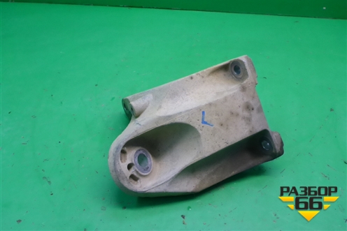 Кронштейн двигателя левый (4.2л BAR) (7L8199307D) для Volkswagen Touareg c 2002-2010г
