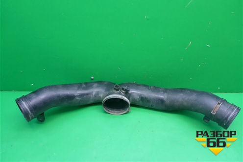 Патрубок воздушного фильтра (4.2л BAR) (7L6129627G) для Volkswagen Touareg c 2002-2010г