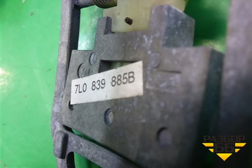 Ручка наружная двери задней левой (7L0839885B) для Volkswagen Touareg c 2002-2010г