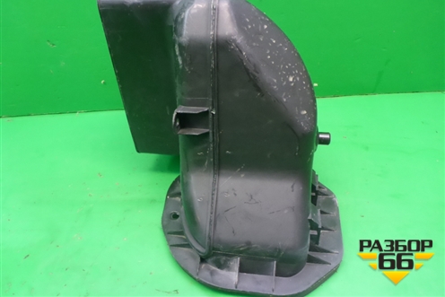 Воздухозаборник отопителя (7L0819049) для Volkswagen Touareg c 2002-2010г