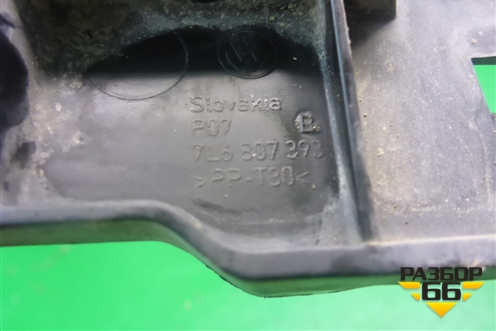 Кронштейн заднего бампера левый (боковой) (7L6807393) для Volkswagen Touareg c 2002-2010г