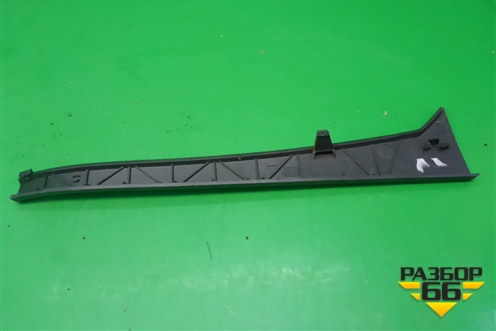 Накладка на торпедо (вертикальная правая) (7L0868240B) для Volkswagen Touareg c 2002-2010г