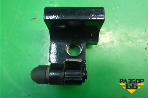 Петля двери задней левой верхняя (7L0833401B) для Volkswagen Touareg c 2002-2010г